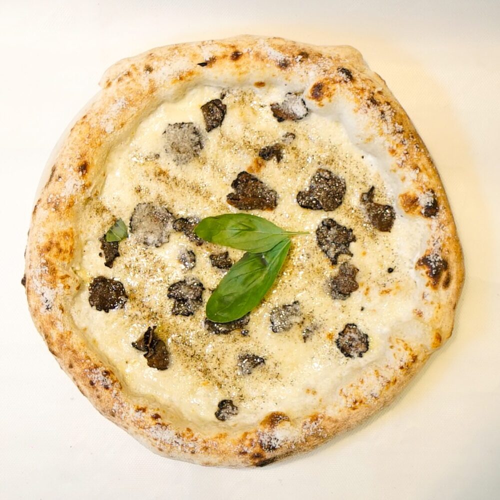Pizza Cacio e Pepe Tartufata di Mister Pizza